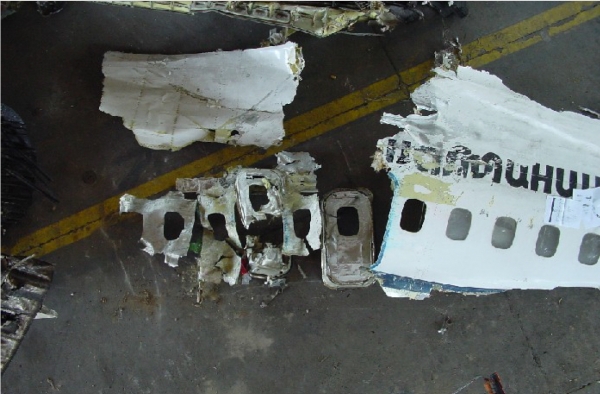 위버링겐 항공사고 현장 잔해. 출처, 독일연방항공사고조사위원회 보고서