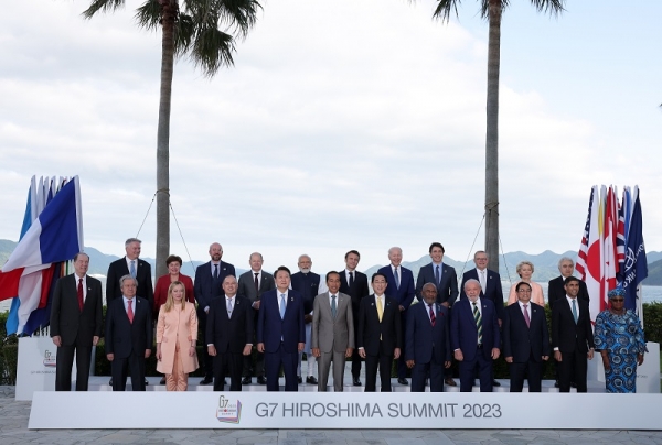 20일 윤석열 대통령은 G7 정상회의에 참석한 각국 정상들과 단체사진을 촬영했다.(대통령실 제공)